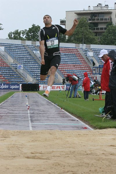 LAT_Paris07_05.jpg